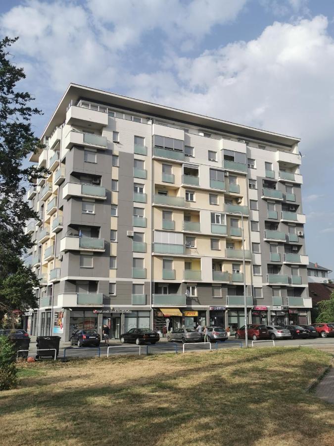 Apartman Bella Leilighet Doboj Eksteriør bilde